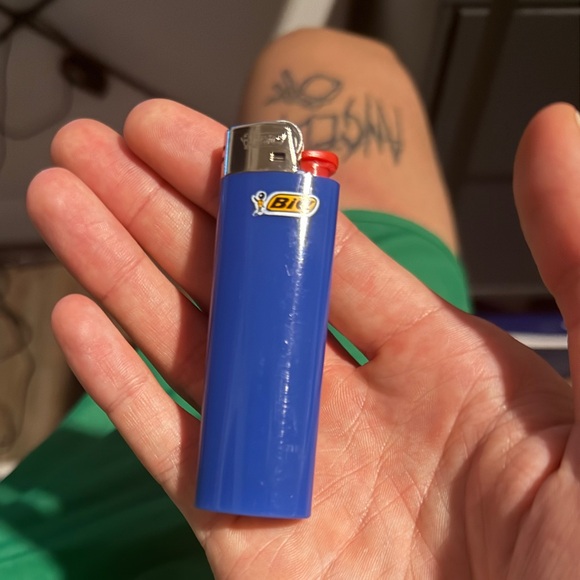 Custom lighters - Picture 1 of 1